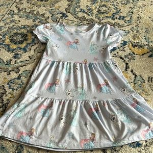 Like new Frozen dress 5t